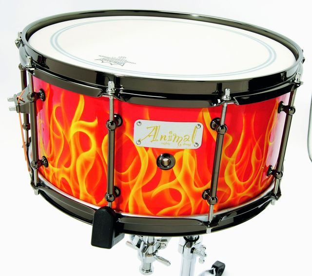 blank The snare has a proper, deep snare bed.